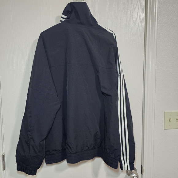 adidas Originals Basketball Shell Track Jacket JD5197 –‎ Black / Ivory  Sz L New - Picture 6 of 8